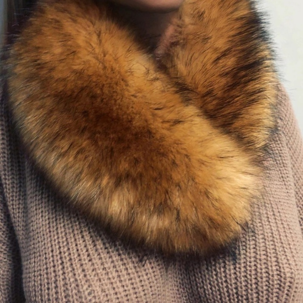 Faux fur collars